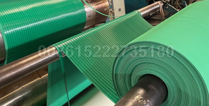 Corrugated rubber matting